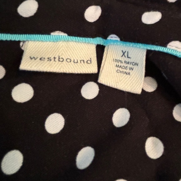 Westbound Women’s Polka Dot Shirt with Floral Design on the Back Size XL - Picture 3 of 4